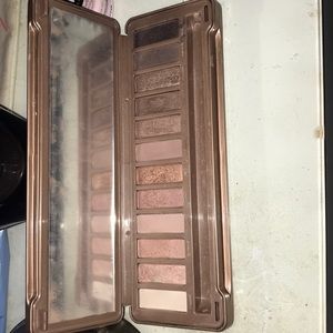Naked 3 Eyeshadow palette